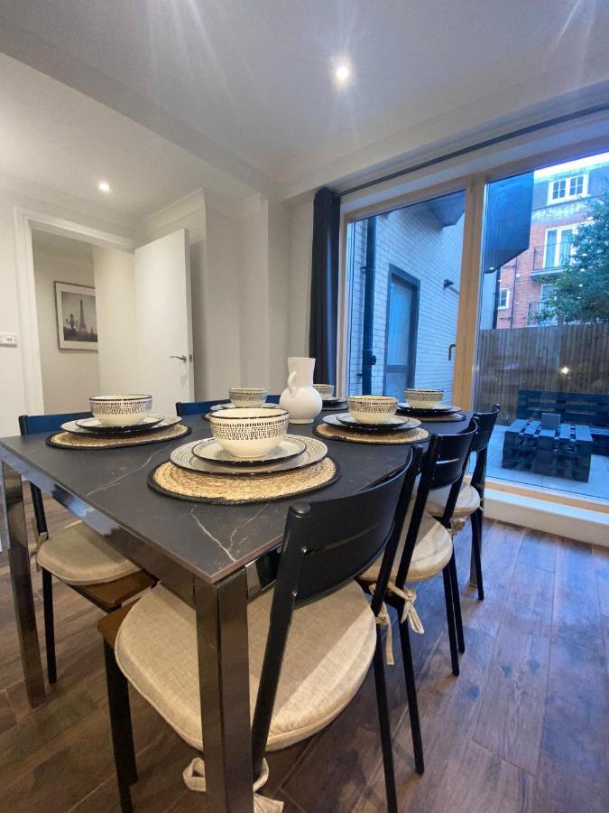 Central London, Jaccuzzi,Newbuild, 2 Bedrooms Two Baths Bagian luar foto